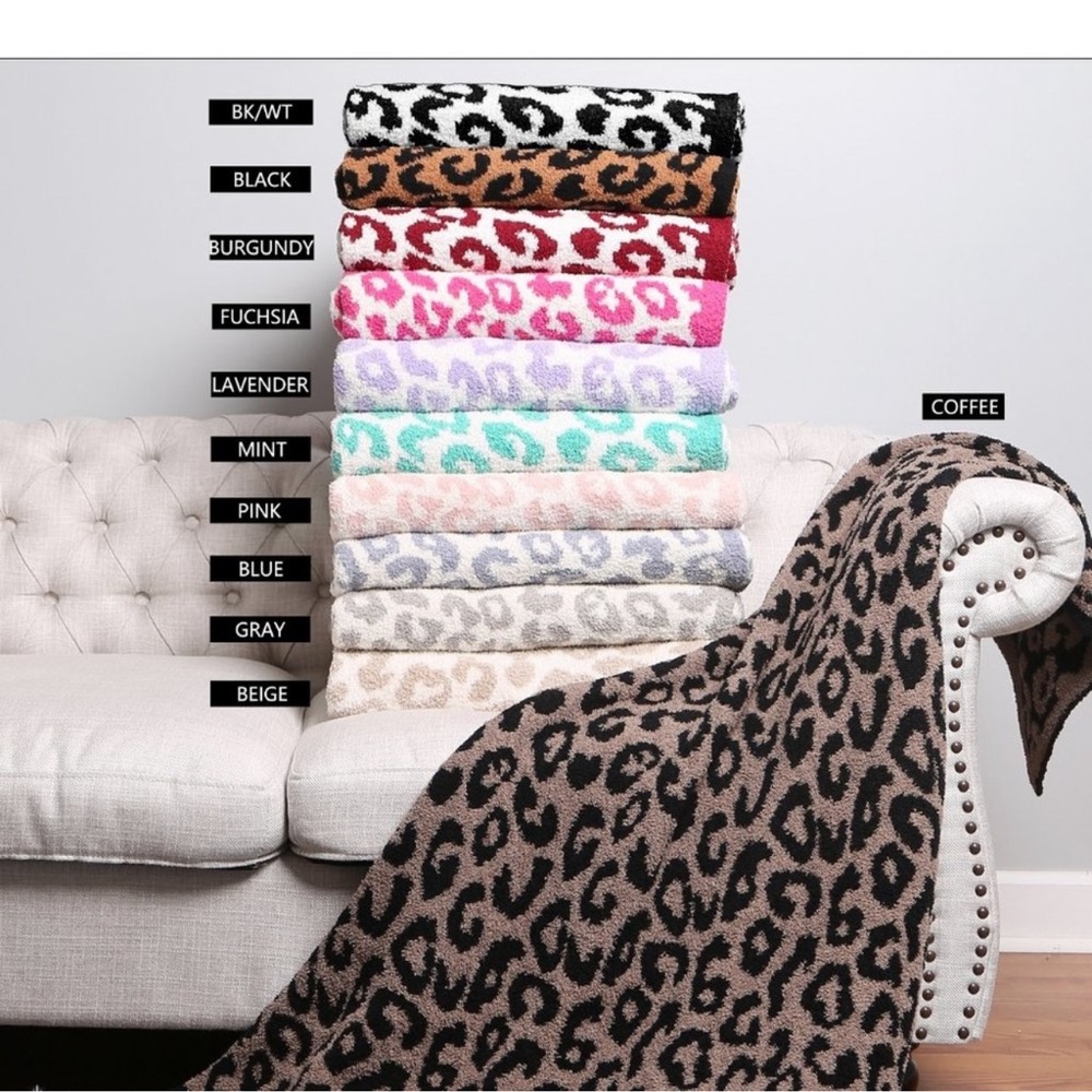 Comfy Luxe Animal Print Blanket - Picture 1 of 11